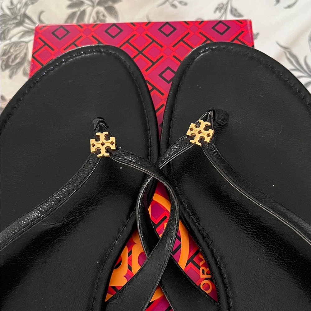 Tory Burch Women's Capri Leather Flip Flop Sandals Sz 8 - Picture 4 of 6
